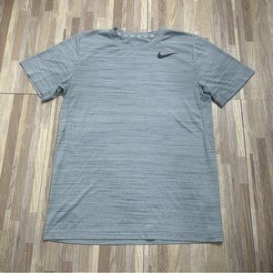 Nike Men's Dri-FIT Legend Fitness T-Shirt in Gray, Size Medium